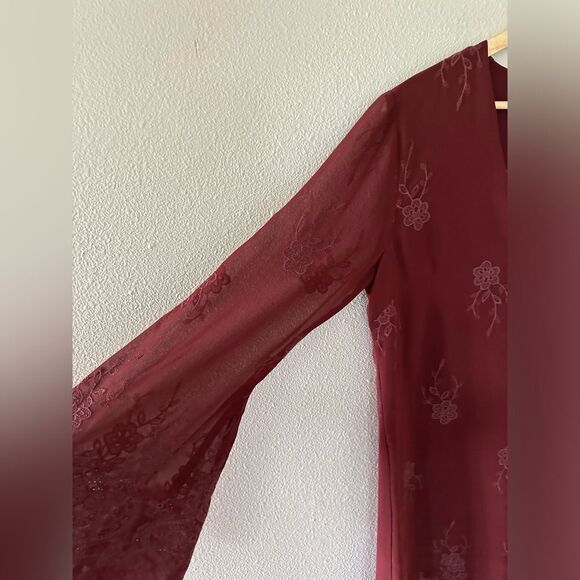 WAYF Halifax Embroidered Bell Sleeve Dress Burgundy Red Size M - Picture 6 of 8